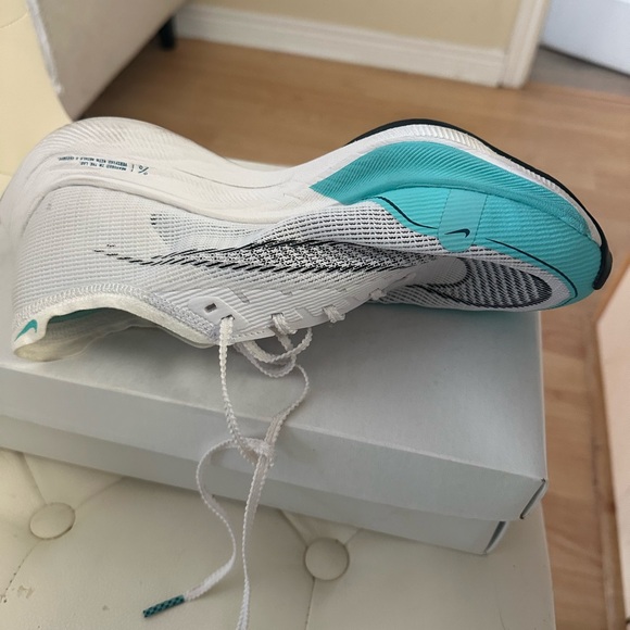 Nike White and Blue Athletic Shoes - Picture 3 of 6